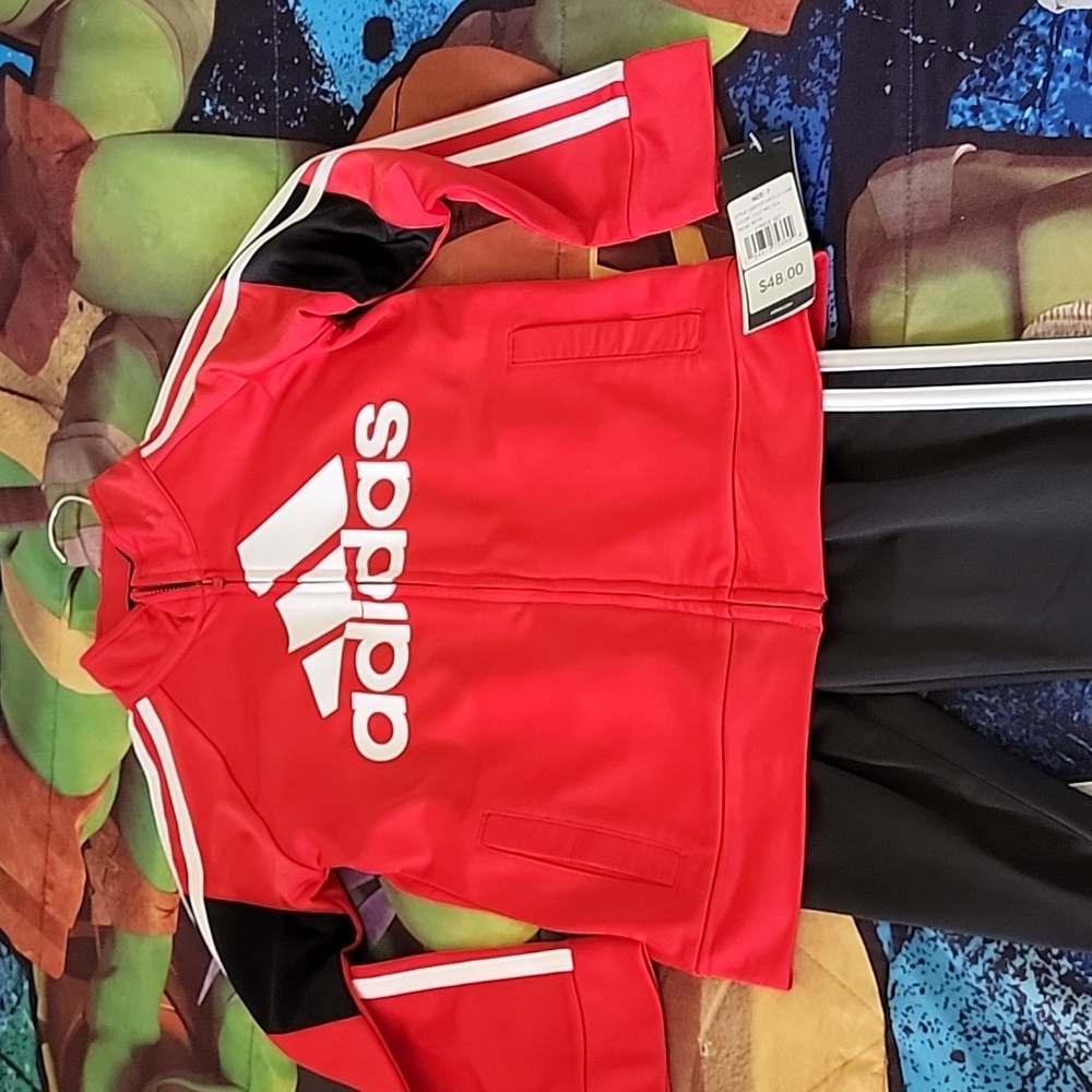 Adidas youth track suit (2 piece) size 7